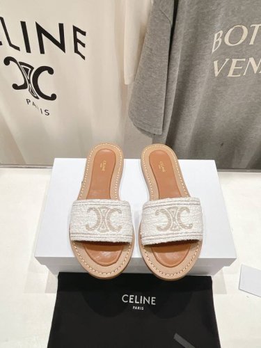 高版本出厂 Celine*塞琳2025Ss思琳初夏新款凯旋门Logo凉拖鞋 高级感十足 网红Ins种草神器、非常复古风、气场十足单品、设计风格非常新颖、高档且非