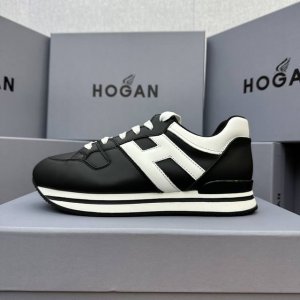 hogan 度假系列新款顶级版现货发售 松糕厚底顶级版 都市新潮休闲风 各明星 博主推荐 时尚百搭风格百变！原版楦型 原版大底一比一为你打造 值得推荐！ 鞋面采