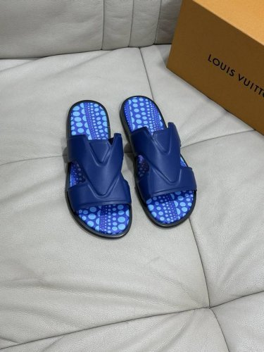 L家 Size:38-45 高端品质 Lv 原单男士春夏拖鞋专柜同步 鞋面意大利进口牛皮面料 标志图形高品质工艺 鞋底 原厂特供原版底 独家活动成型底超级舒适