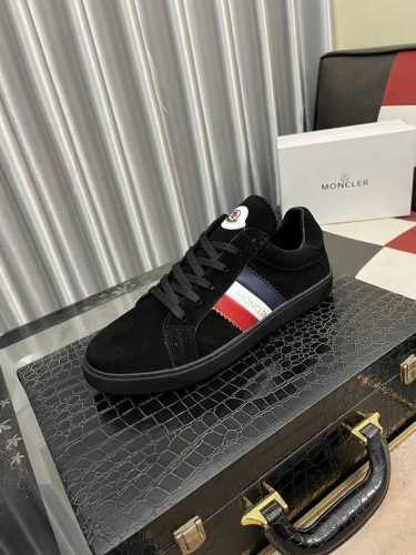 MONCLER 蒙口、官网同款 高品质男鞋 材料：定制小牛皮 网布透气内里真皮鞋垫 原版开模大底款式类型：男士休闲运动鞋 系带款男鞋系列 欧美潮流风格 随意搭
