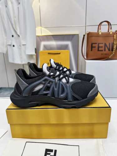 出厂价 2024 fendi 最新款休闲运动男鞋，白色高科技网面材质，轻盈柔韧橡胶跑步鞋。 四个颜色任你挑，喜欢的欢迎下单过来 码数40-46