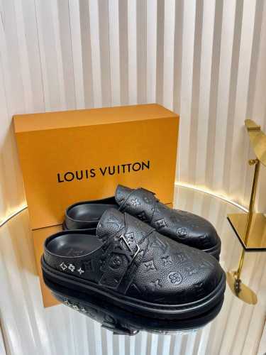 出厂：女码 男码 顶级版本 Louis Vuitton路易威登 Lv包头拖鞋驴牌 春夏最新爆款系列 情侣款老花凉拖 高级慵懒风，百看不厌款、时尚度拉满！细节用心