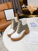 工厂p价 女装女鞋 运动原单 鞋口电绣鞋面油边 新版古琦Gucci 热卖中.. 特显复古英伦风，正面Logo布标装饰。 跟高：6Cm 面料：进口牛皮、开边珠、内