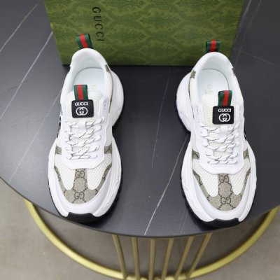 品牌 古奇Gucci 标准码 38-44 45订做 等级 官网同款 材料 原版材料拼接 舒适透气内里 轻便耐磨运动大底 款式类别 男士时尚休闲鞋 跑步 运动鞋