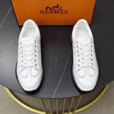 出厂价Pp： 品牌：爱马仕 标准码：38-44 45订做 等级：官网同款 材料：原版皮面料 舒适透气内里 轻便耐磨大底 款式类别：男士时尚休闲鞋 跑步 运动鞋