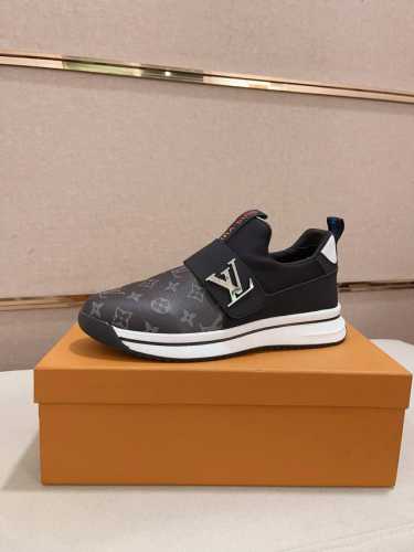 工厂价: Louis Vuitton 路易威登 Lv 休闲单鞋,专柜一比一 鞋面为进口牛皮 ，内里采用羊皮,鞋底橡胶底耐磨防滑 高端大气 时尚休闲必备、码数：3