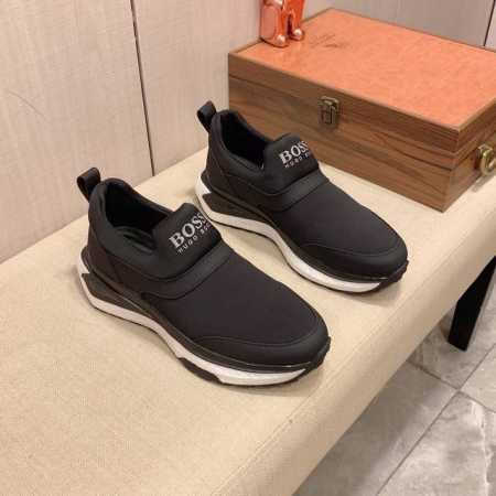 实价 Boss* 最新爆款休闲鞋，顶端品牌奢侈～代购，顶级～质量。鞋面選用进口透气布面料搭配材质透气羊皮垫脚 精细做工。原版个性时尚柔软橡膠耐磨防滑大底，上脚轻 - 点击图像关闭