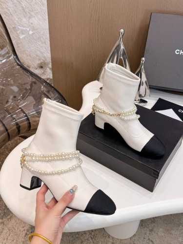 出厂价 Chanel 24A高级手工坊珍珠系列短靴 一如既往的高版本 经典玛丽珍系列 鞋面羊皮 内里羊皮 真皮大底 跟高5.5cm Size:35-39 其他码