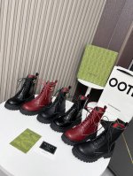 上新啦 最新版古驰Gucci百搭绑带马丁靴 跟高 5Cm 面料 头层牛皮 开边珠 内里 垫脚 羊皮里 大底是发泡大底材质 颜色 黑色 安可拉红 码数 35-41