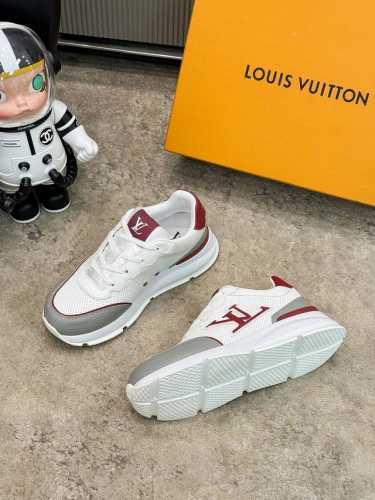 Lv 路易威登 223 代购级别！高级感十足！国内外博主刷爆的一款，复古又时髦 上脚美炸了！官网主推款 鞋面：原版定制自然甩小牛皮 内里：进口透气网里 大底：原