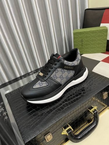 出厂价pp： 古奇 最潮款、原版鞋面，休闲鞋鞋让行走更加便捷舒适、运动男鞋休闲款，与官方质量相比完美的1：1复刻均采用原版。打造时尚个性衬托你的与众不同，码数：