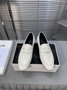 P420 Celine 思琳新款凯旋门乐福鞋单鞋 鞋面：开边珠牛皮 内里：原版内里 大底：原版进口真皮大底 码数：35-39 40 定制