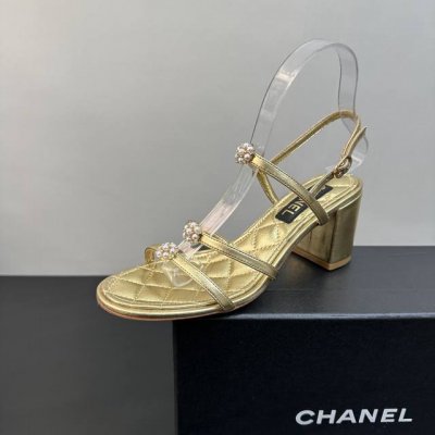Chanel香奈儿 2025 早春粗跟方跟条带简约珍珠饰扣凉鞋 zp购入开发 顶级版本 简约而不失优雅的设计 好穿好搭清新脱俗 生动知性优雅 更蕴含着不羁的时尚