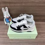 顶级版本Off-White Out Of Office 低帮滑板鞋情侣款黑灰。 Off-White箭头符号、Ziptie 标签、1Ogo印花等经典元素皆在此呈现