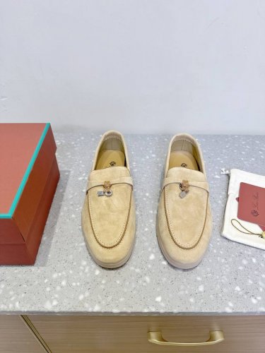 现货 Loro piana 25Ss春夏新款 英伦 乐福鞋 单鞋 原来这就是传说走两万步都不会累脚的夹脚凉鞋把颜值和脚感都拿捏住了 上脚一走就会被彻底沦陷 极简