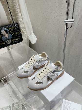 情侣款 MaisonMargiela MM6 马吉拉 情侣款针织连袜漏孔德训鞋 休闲运动鞋 原版购入开发 做货 鬼才设计师品牌，一个轻奢品牌 这一款德国训练鞋延 - 点击图像关闭