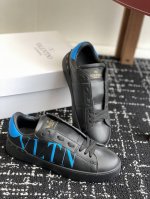 代购级 Valentino 经典升级 低帮绑带运动鞋、休闲鞋 男士女士真皮板鞋华伦天奴运动板鞋简直太棒了 时尚潮流炫酷+经典复古，情侣款最新时尚运动鞋系列都有货