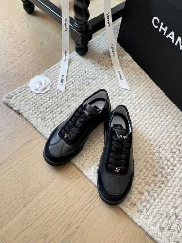 Chanel 24K新款休闲小白鞋 顶级版本！非常轻 运动通勤必备 侧面注塑logo 上脚很秀气 鞋面原版定制牛皮 内里羊皮 原版大底 码数：35-41 定制不