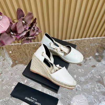 工厂p价 女装女鞋 运动原单圣罗兰 Ysl 年早春坡跟防水台绑带凉鞋 编织圆头坡跟系带坡跟渔夫鞋 用经柔软的3S拼色海军条纹面料 材质重释的版型饰以三角标徽标