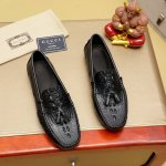 工厂p价 Gucci 古驰官网同步最新款鞋面采用进口牛皮 皮内里 橡胶大底 顶级手工一针一线做工精细绝对满足那些追求高奢品质的完美主义型男 黑色可选 码数38-