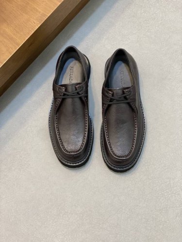 Ferragamo 男士皮鞋，高品质，顶级狠货，鞋面进口牛皮，内里垫脚均用进口牛皮，配原版轻质大底，配码38-45， 38,45订做不退换