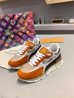 情侣爆款L家2024走秀款，原版1:1开发顶级版本！！！ 鞋面由意大利进口丝绸牛皮+3D打印渐变色网面、带夜光、鞋舌、后跟电绣logo标志，侧边饰有品牌LOGO