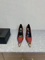 Saint Laurent 圣罗兰 25ss春夏新品 宝石尖头高跟鞋 凉鞋 单鞋 优雅大气高跟 淡淡的夏日里怎么少得了一双仙 各种小搭配起来 完全不挑脚型哦 通