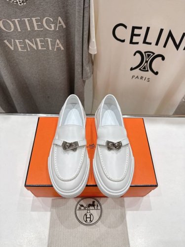 高版本出厂 男码+10 Hermes 爱马仕H家25Ss新款情侣休闲鞋乐福鞋 经典休闲风格+H家经典五金扣设计，经典耐看！原版倒模楦型，极致1:1形体，进口小牛