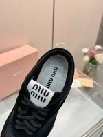 实价不让利 ！缪缪Miumiu 2025Vs春夏新款休闲鞋系列 专柜主打最新款 休闲鞋硬货上新 代购级别！高级感十足！国内外博主刷爆的一款，复古又时髦 上脚美炸