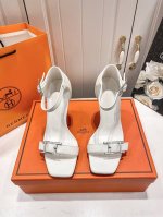 出厂： 皮扣10Cm Hermes 爱马仕2025顶级专柜 初夏新款 官网上新 全网首发 Hermes 爱马仕 25Ss H扣粗跟凉鞋 Hermes 凉鞋 H扣