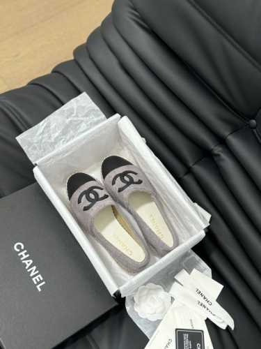 新色上新 新版本Chanel 渔夫鞋 重磅来袭配送全套顶级包装 我家的渔夫鞋质量不多介绍了哈，拿过的都知道！原版定制的鞋面，并且我家的大底是原版半透明大底，不透