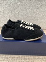 P430Polo 25Ss 系带休闲女鞋 此品牌是来自意大利的世界顶级奢侈品牌， 所有产品均选用最顶级的皮料，加上意大利得天独厚的传统手工艺，使得该品牌又有“真