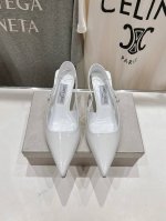 高版本出厂 JIMMY CHOO*｜JC 吉米周2025ss新款简约尖头小猫跟高跟鞋单鞋 原版套楦，完美的线条，简约大气上脚显气质粗跟舒适百搭，还能拉长双腿显高
