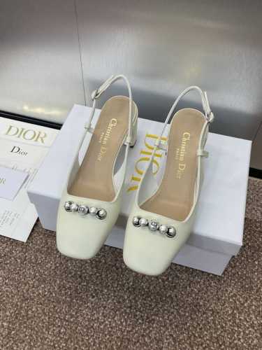 工厂p价p 迪奥 Dior 2025春夏高定系列新款paris糖果色高跟芭蕾舞女鞋 Cd字母Logo珍珠扣粗跟蝴蝶结凉鞋 材质：进口牛漆皮 全粒面小牛皮 环保透