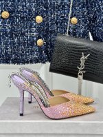 厂价 jimmy Choo 吉米周经典钻石链条尖头水晶高跟凉鞋 超绝的水晶鞋 美到移不开视线 鞋型做的非常秀气 不会过分窄长 内部空间很足 让脚趾能足够的放松