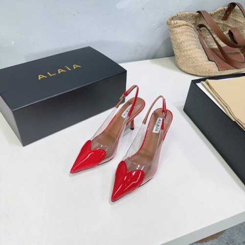 高品质出厂 ！小众潮牌Alaia24春夏秀场款H IGHLOVE爱心漆皮胶片简易尖头平底凉鞋！ 精致优雅的同时还具有时髦感，穿上它休闲日常与与高级奢华驾驭自如，