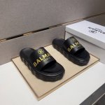 实价 巴尔～ 男士休闲拖鞋 2025Z柜同步发售 码数:39-45# 2个颜色鞋面选用多材质拼接真皮内里，舒适透气，鞋底：原版舒适耐磨大底，实物拍摄实物更赞