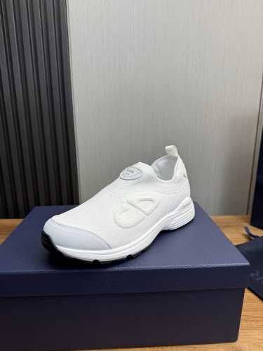 工厂P价 Dior 迪奥 B30最新爆款出货，原版1:1制造 面料：原版定制飞织 内里：进口透气网里 鞋底：原版开模防滑大底 Size：38-45 45定做不退