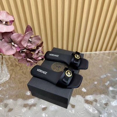 versace范思哲 蝴蝶结真丝拖鞋 _______________________ 海外热销冠军 Yb一致原鞋开发楦型 各大时尚博主及明星、网红、已经人手一对