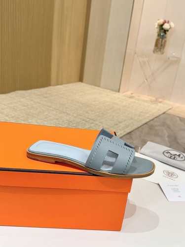爱马仕Hermes，真皮大底 出厂价 顶级版本！原版开发 鞋面：牛皮 内里垫脚 羊皮 大底：意大利真皮大底 码数：34-43注 34 41 42 43 码定做
