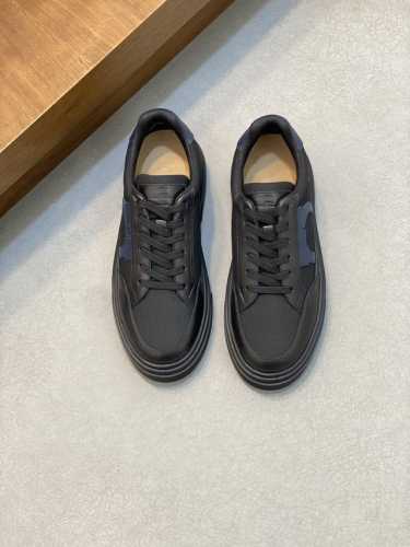 Ferragamo 菲拉格慕 -高端品质 原单 -鞋面：纳帕小牛皮、品牌帆布布匹、鞋身车缝品牌logo -内里：品牌帆布，垫脚；水染牛皮 -大底：Tpr 橡胶发