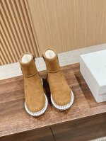 女款Size：35-39 40 41定做不退换 克洛伊蔻依新款羊毛一体雪地靴 本季颜值爆表的酷潮靴 防滑双层加厚大底！穿上增高神器！