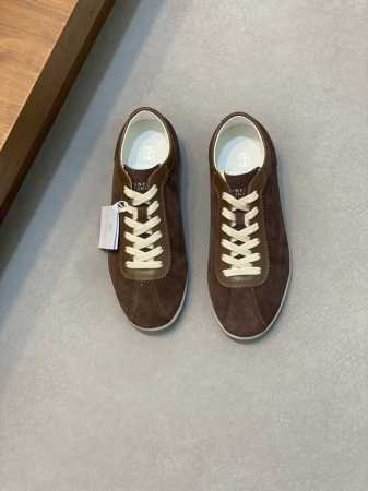 Brunello Cucinelli Bc 水洗绒面革胶底鞋 这款运动鞋采用水洗绒面革制成 撞色雾面小牛皮装饰鞋襟及鞋口 莞产精湛工艺制作 纤细修长的轮廓与复古 - 点击图像关闭