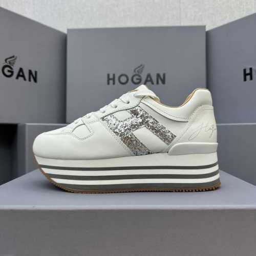 hogan 度假系列新款顶级版现货发售 松糕厚底顶级版 都市新潮休闲风 各明星 博主推荐 时尚百搭风格百变！原版楦型 原版大底一比一为你打造 值得推荐！ 鞋面采