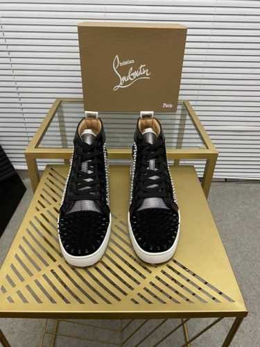 定做款 出厂价 。Christian Louboutin Cl红底鞋 专柜系列，情侣休闲板鞋 独家热款发布活动乳胶垫脚成品大底车线女35-40#男38#-46,