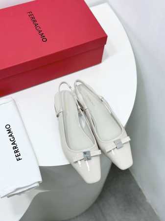 工厂价 24Ss Ferraga*O菲拉*慕新版vara小蝴蝶结方头后空玛丽珍凉鞋！ 上脚惊艳～经典小方头设计，优雅的小蝴蝶结与金属相结合，相得益彰，非常百搭， - 点击图像关闭