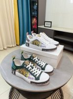 出厂价P Versace 范思哲最新款精心打造，引爆全场！不断创新的国际品牌 此款男士四季款休闲鞋，牛皮鞋面羊皮内里橡胶防滑大底，透气舒适以质量说话 码数：38