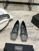 Alexanderwang New Arrival～ 大王24春夏方头水钻缎面平底鞋芭蕾舞鞋 集合性感和可爱 又是蝴蝶结芭蕾少女 又是妩媚迷人的女人味 小方头就