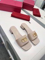 25Ss华伦天奴最新款拖鞋 跟高3Cm 35-42码 橡胶 真皮+30