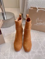出厂价 Christian Loubouti*新款高跟粗跟短靴 上脚超级显瘦 秋冬百搭神器 好穿不累脚 鞋面牛皮 羊京 内里垫脚羊皮 意大利真皮大底 跟高7.5